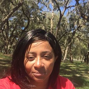 Meet your Posher, Tenika